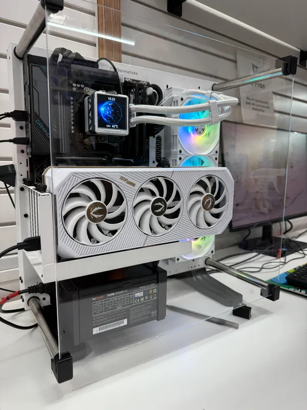 Thermaltake p3 Build