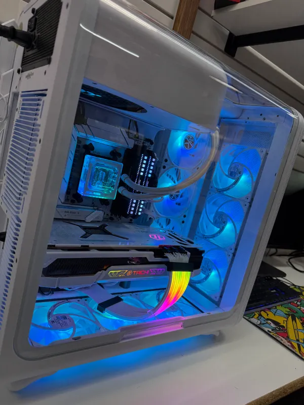 Hyte X50 Build