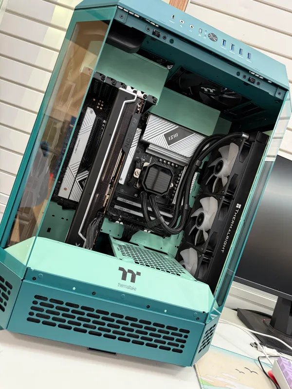 Teal Thermaltake Build