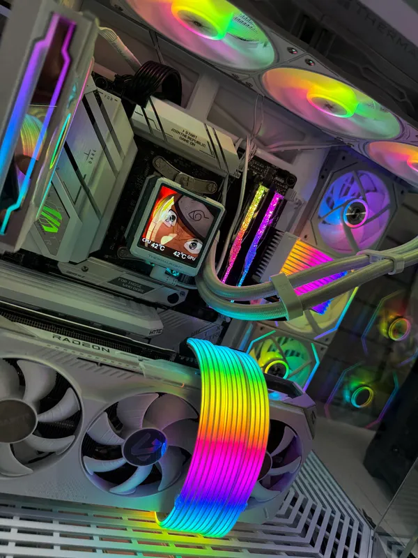 Hyte y70 Custom Build