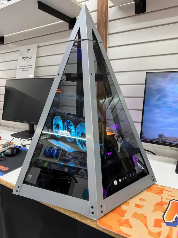 Pyramid PC